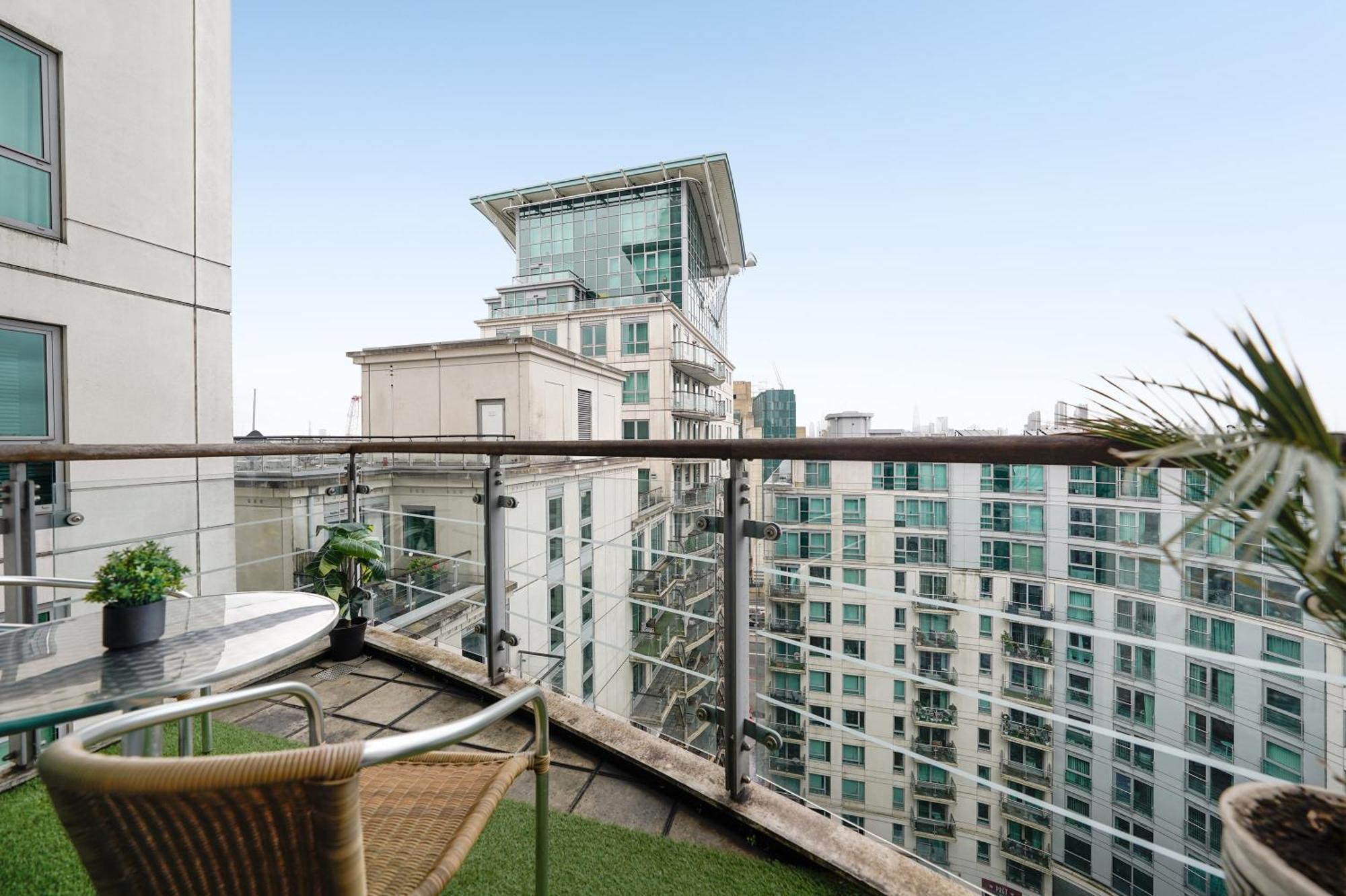 St George River Apartment Londres Exterior foto